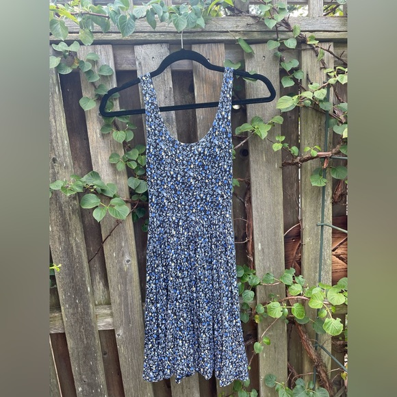 Blue Floral Dress - Picture 4 of 5